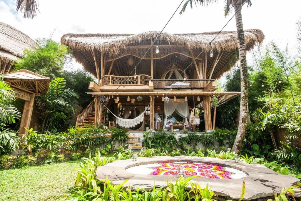Magic Hills Bali - Magical Eco-Luxury Lodge - B&B Selat