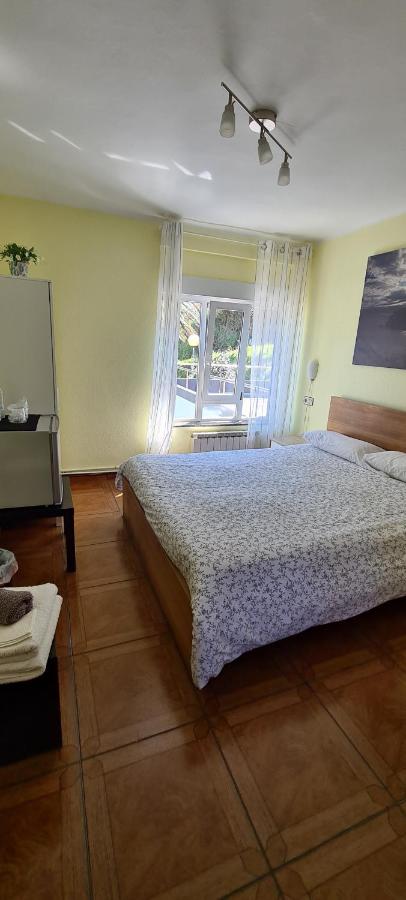 Habitación Doble con vistas laterales al mar