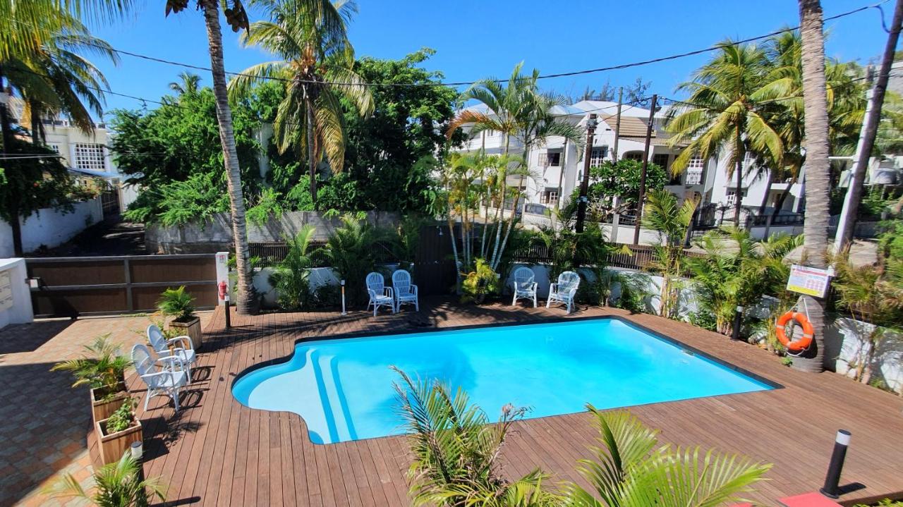 Les Cerisiers - Exclusive Beach Residence - 3 Bedroom Modern Apartment, Flic en Flac - B&B Flic en Flac