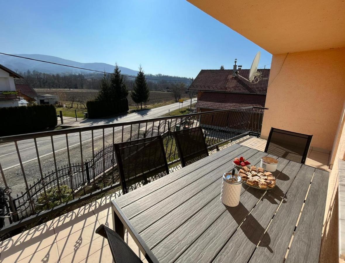 Villa Papuk - Bed and Breakfast