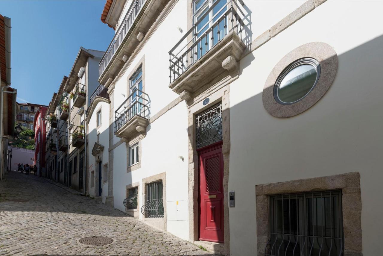 Classy & Stylish Porto Duplex - B&B Oporto
