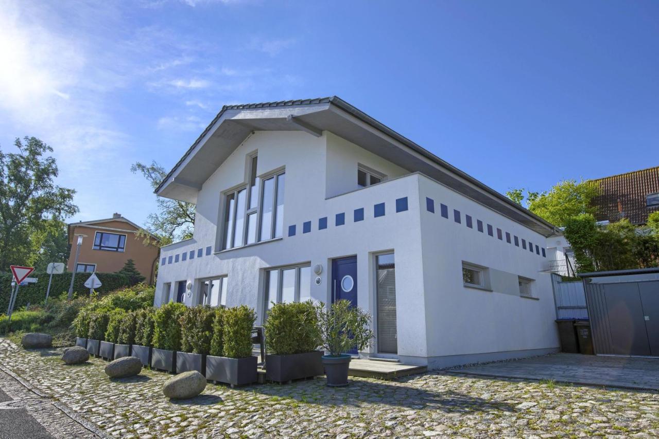 schöne 2-Raum-Ferienwohnung mit Terrasse - Haus Ostseeblick 1 FeWo Steuerbord - B&B