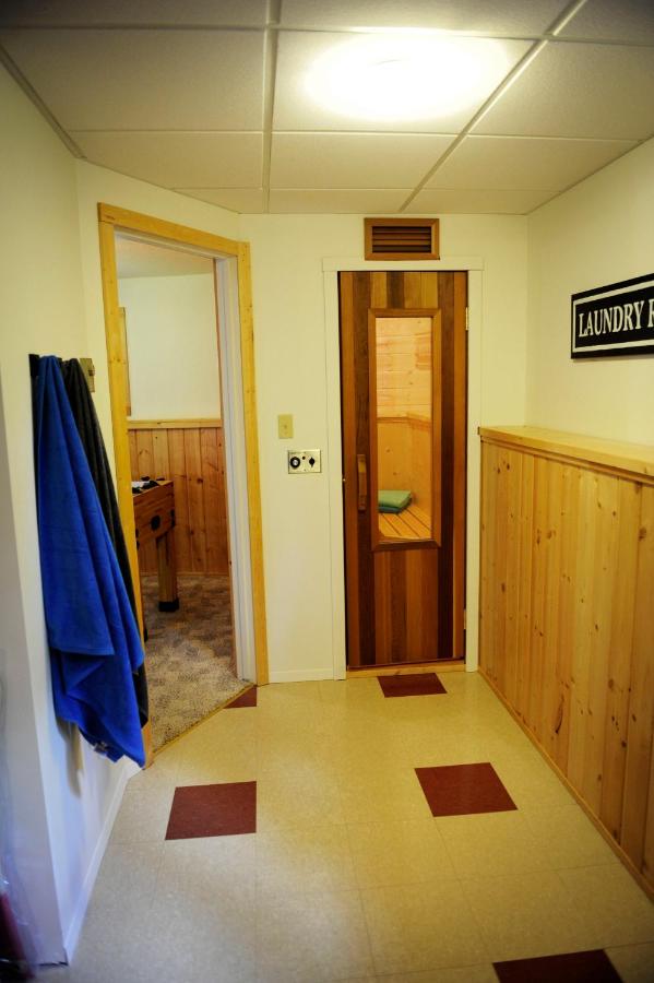 the Ridge Private beach Great Views Sauna - B&B Invermere