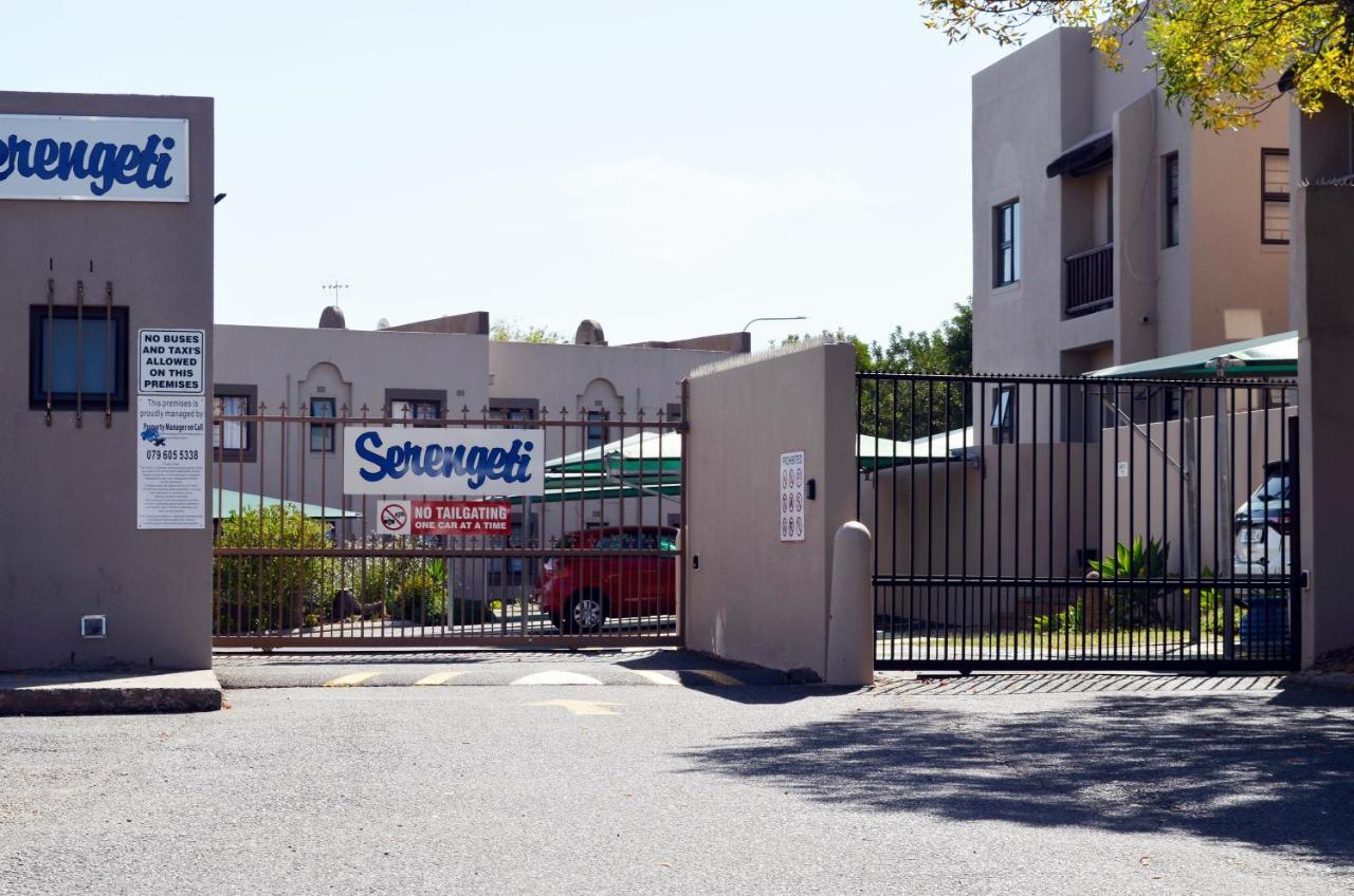 Broadway Self Catering Apartments - Ferienwohnung