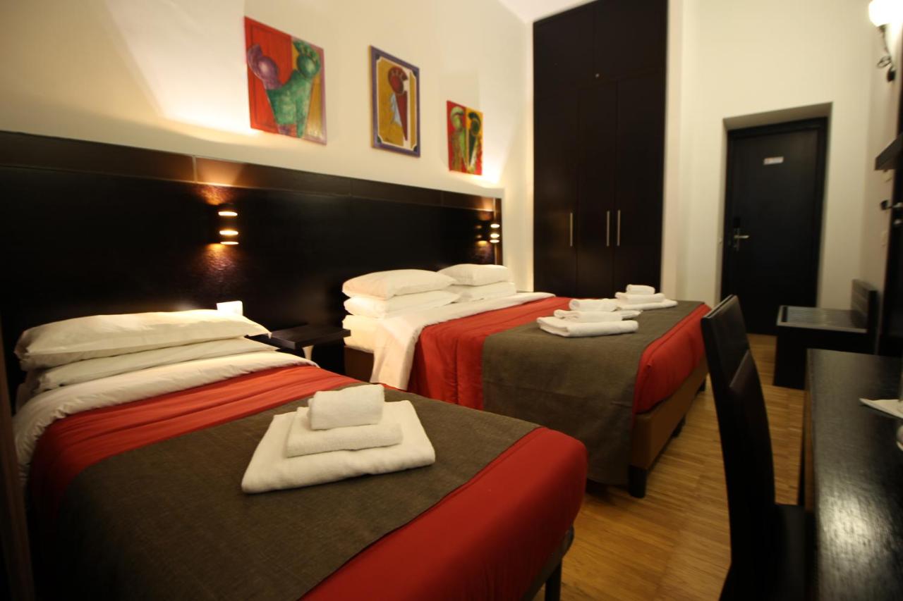 Triple Room