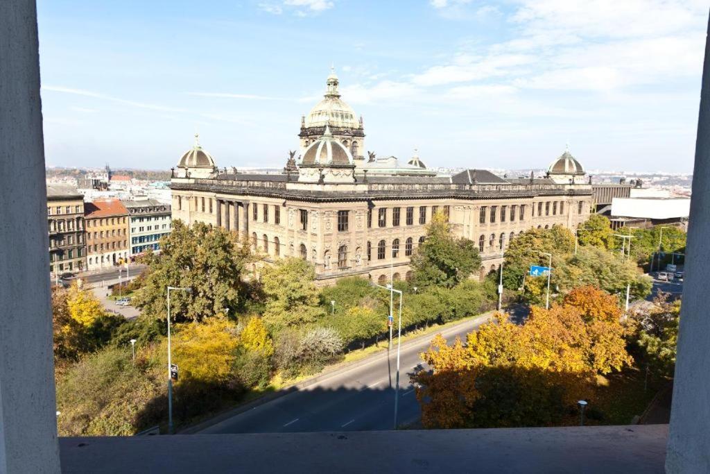 Art Apartments Celakovskeho Sady - B&B Prague