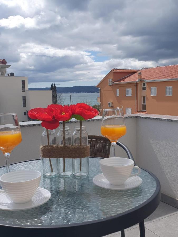 Luxury apartment with terrace Castel - B&B