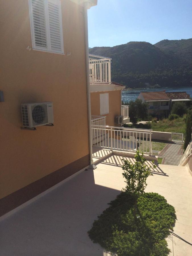 Apartamento con vistas al jardín