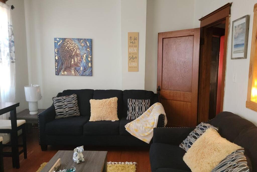 B&B Chicago - Stylish apt in West Humbolt Park 5mi from Downtown - Bed and Breakfast Chicago