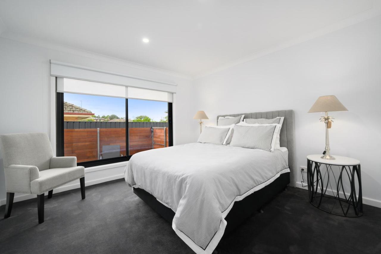 B&B Albury - Comfort & Style - Luxurious Central Apartment - Bed and Breakfast Albury