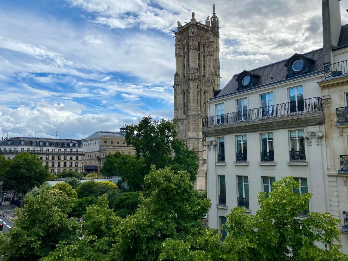 Stunning apartment with view at the very heart of Paris - Ferienwohnung