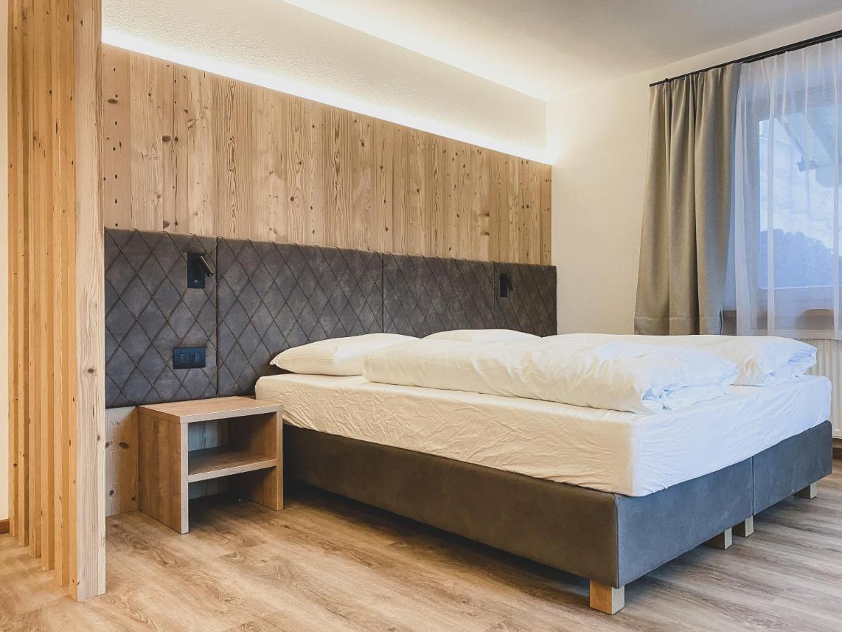 Three-Bedroom Deluxe Apartment