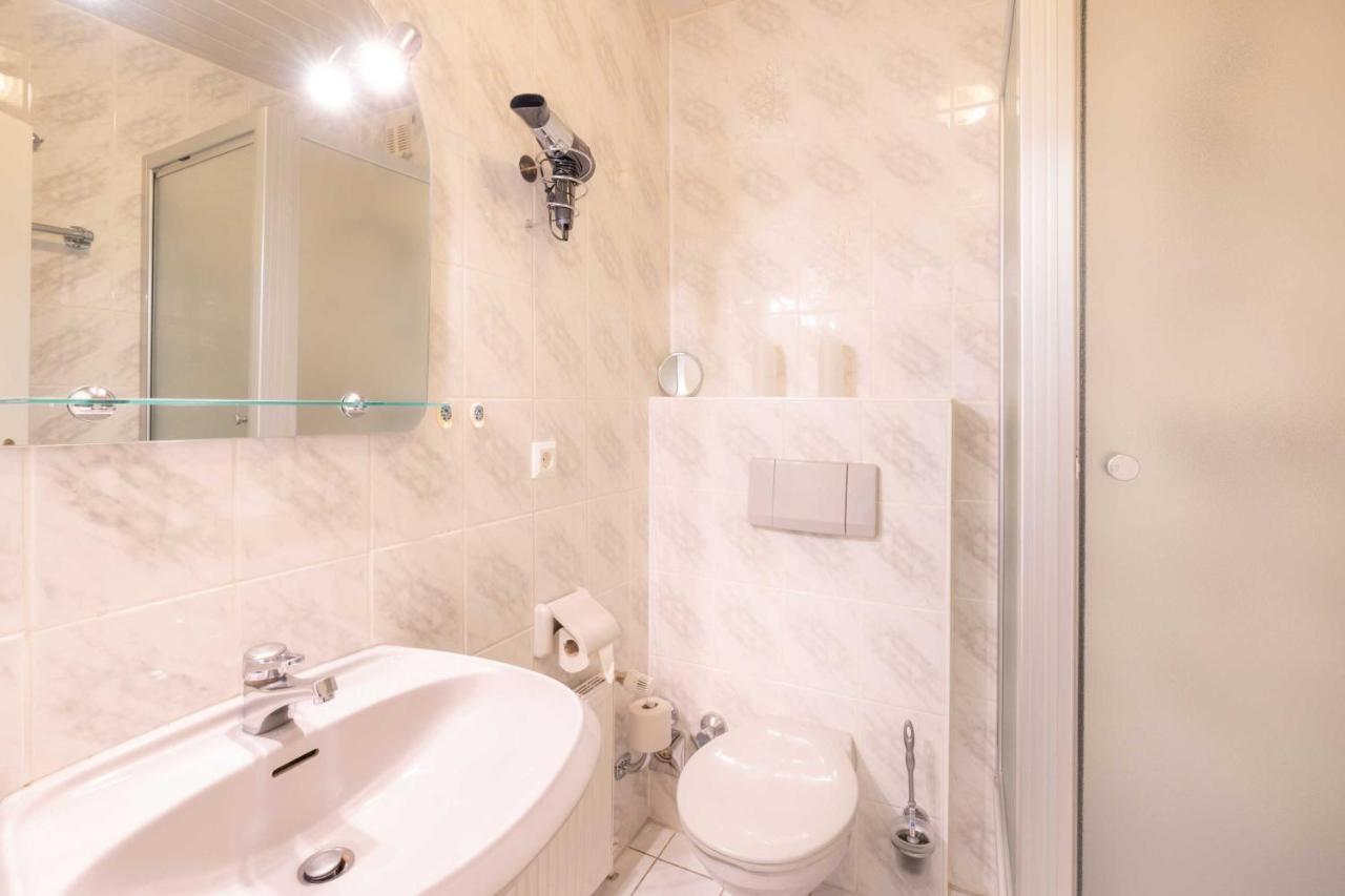 Two-Bedroom Apartment with Shower