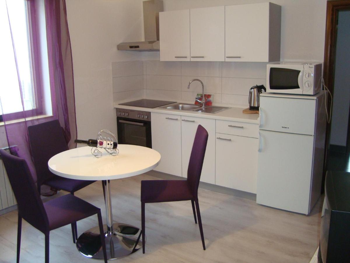 One-Bedroom Apartment with Garden View