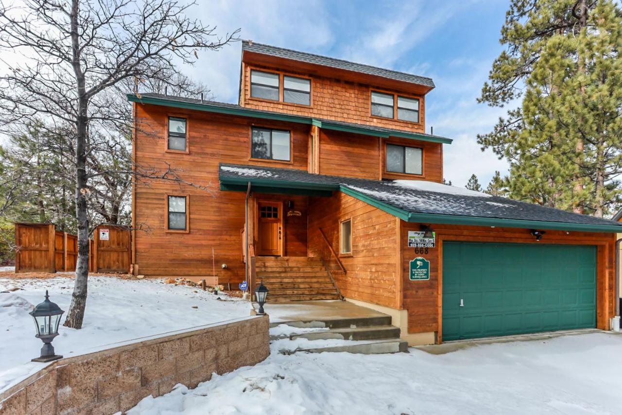 Luxury Lodge-1888 by Big Bear Vacations - B&B
