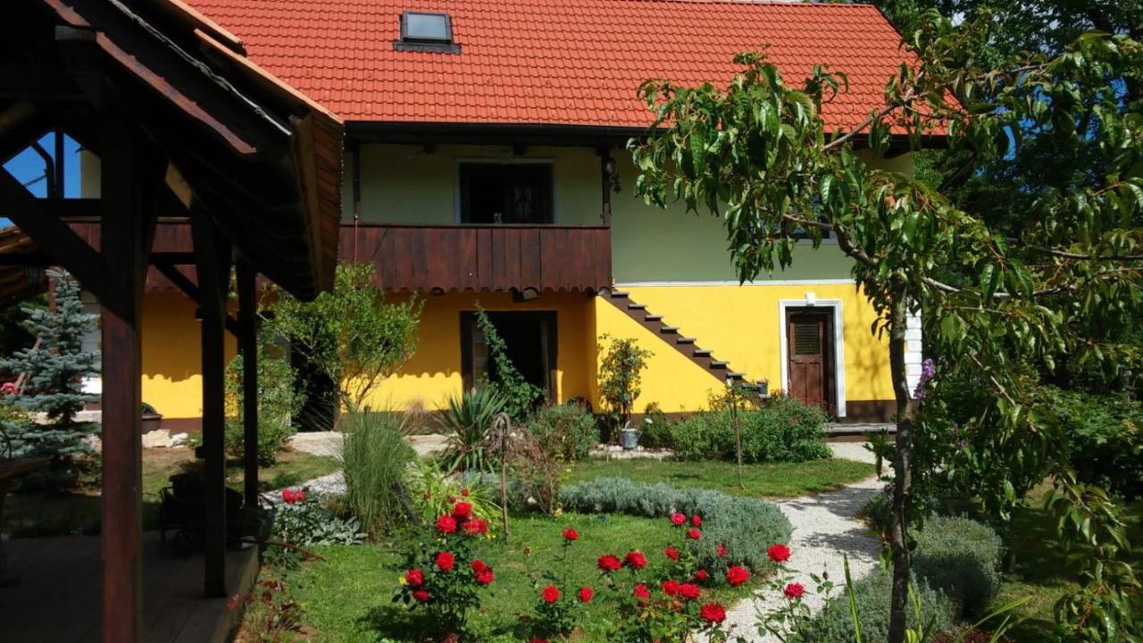 B&B Žumberak - Kuća za odmor Sichelberg - Bed and Breakfast Žumberak