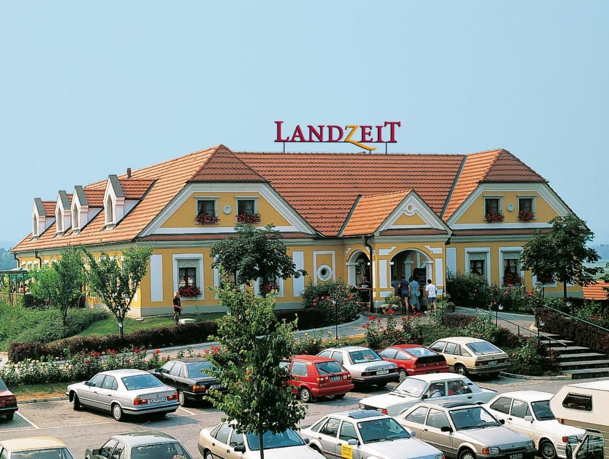 B&B Kitzladen - Landzeit Autobahnrestaurant & Motorhotel Loipersdorf - Bed and Breakfast Kitzladen