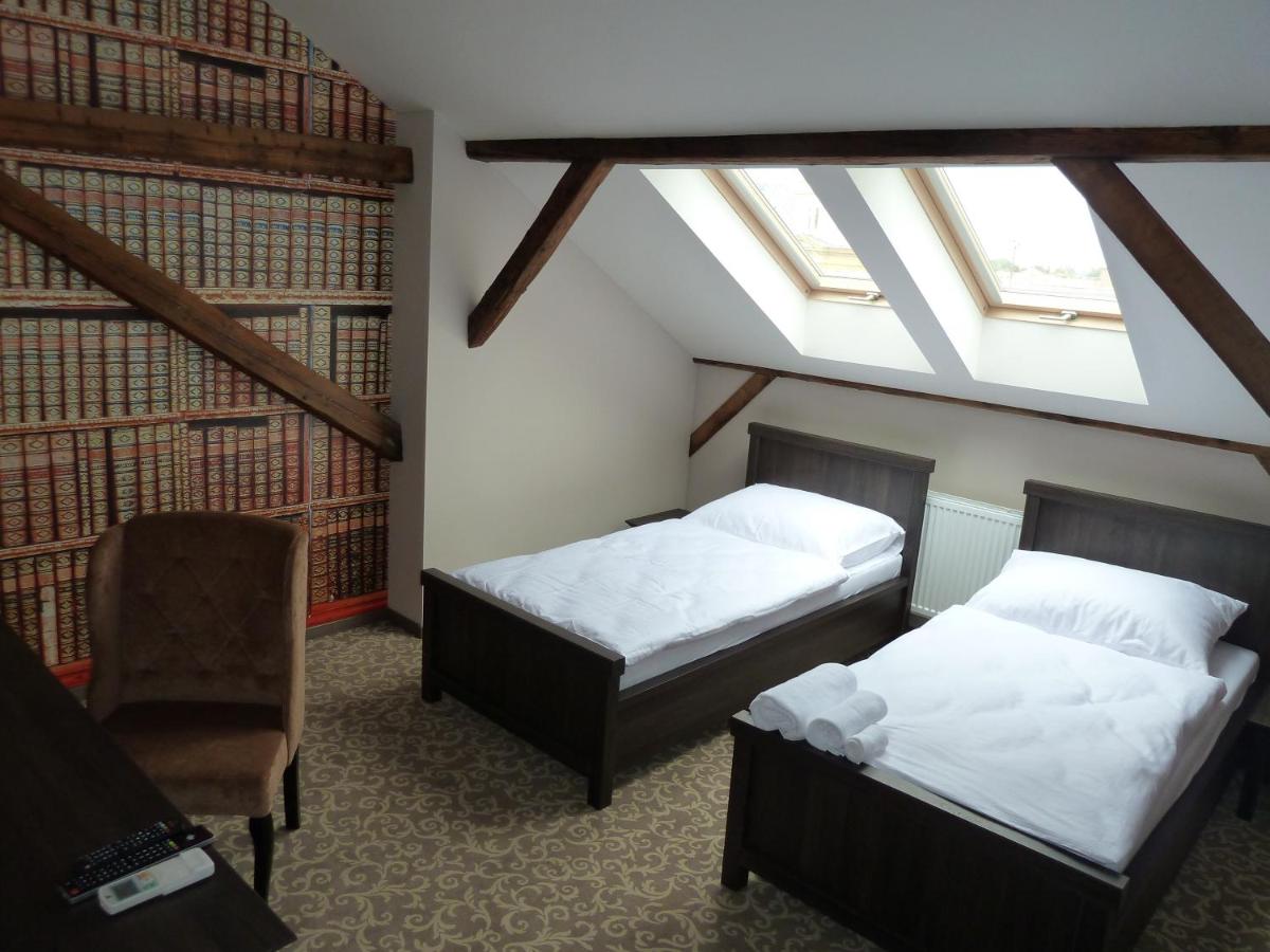 Twin Room with City View