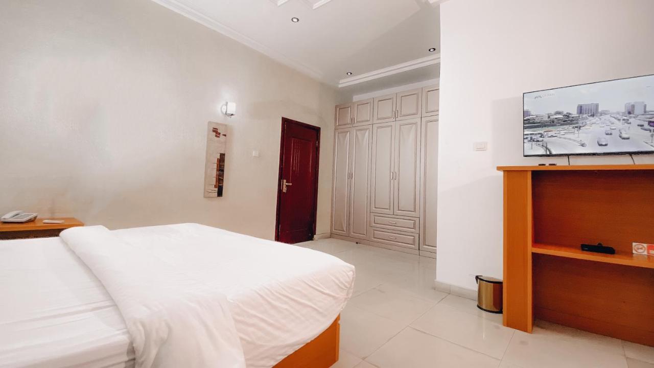 Standard King Room