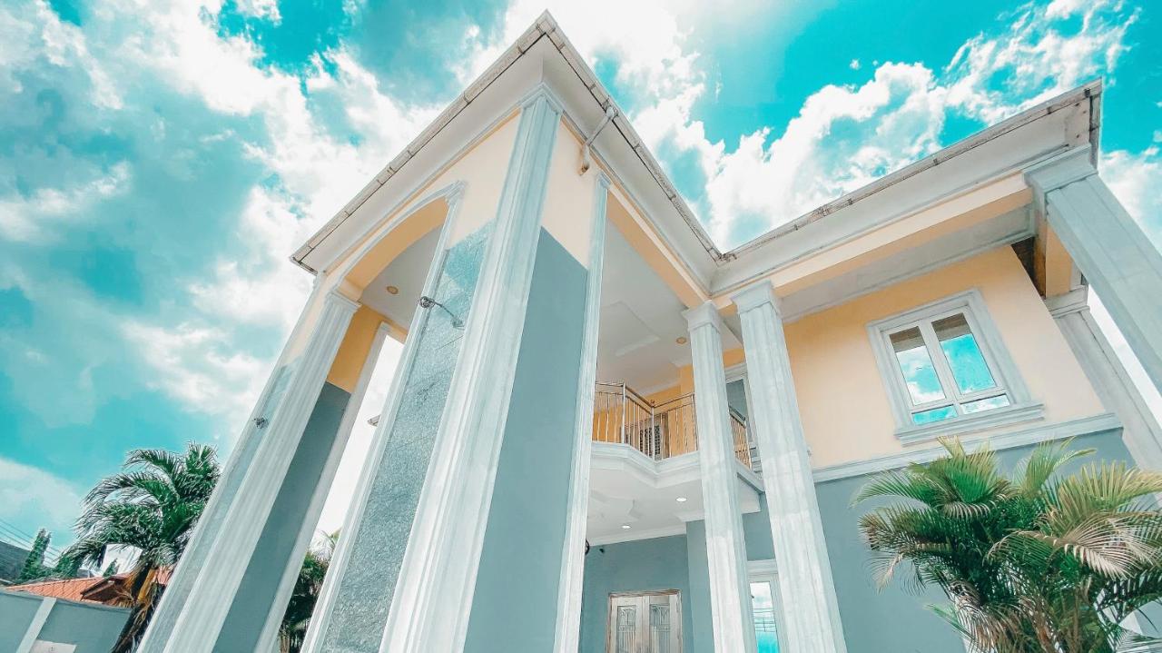 Royal Court Lounge & Boutique Hotel - B&B