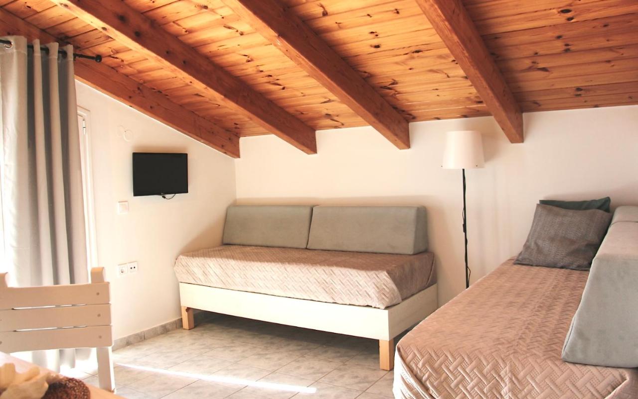 Bright Loft at Regina Apartments - B&B Alikanás