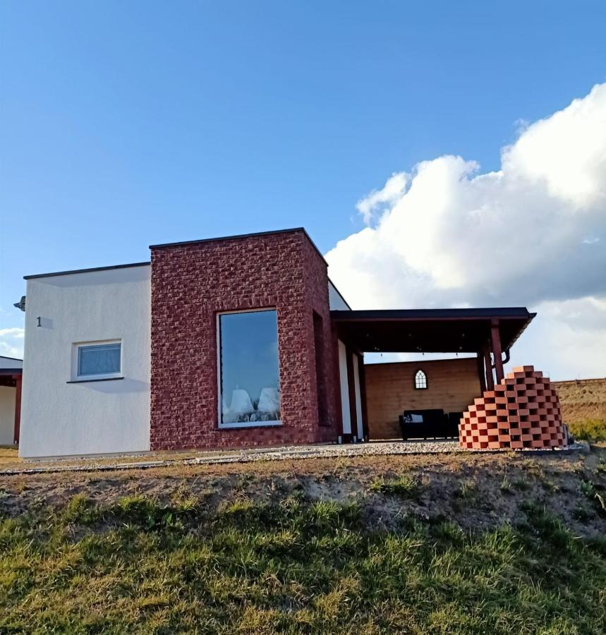 Domki nad jeziorem - B&B
