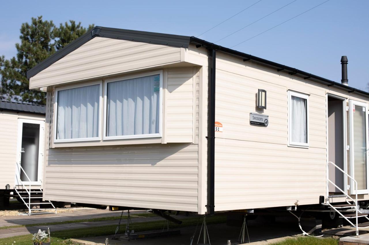 51 Lytchett Bay View, 3 bed, Rockley Park Poole - B&B