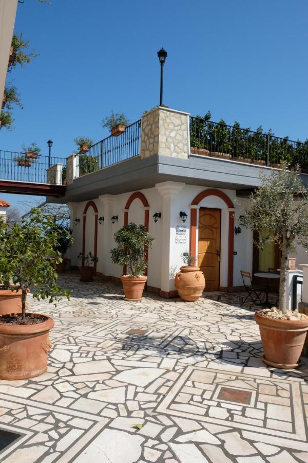 B&B VILLA IOLANDA un soggiorno in Relax vista Mare e Montagna - Bed and Breakfast Fossacesia