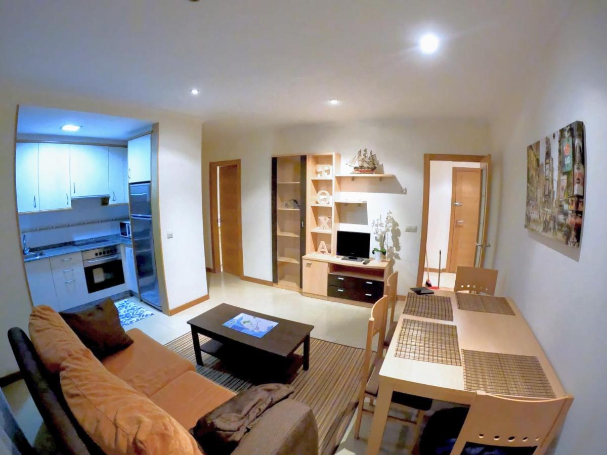 Precioso apartamento con piscina y jardín frente a la Toja - Ferienwohnung O Grove