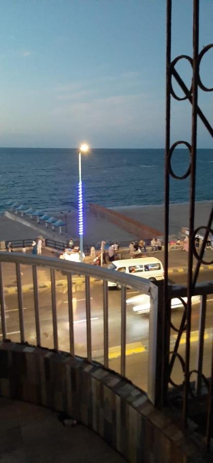شقة فندقية مكيفة ميامي ع البحر مباشرةً - Chambres d’hôtes