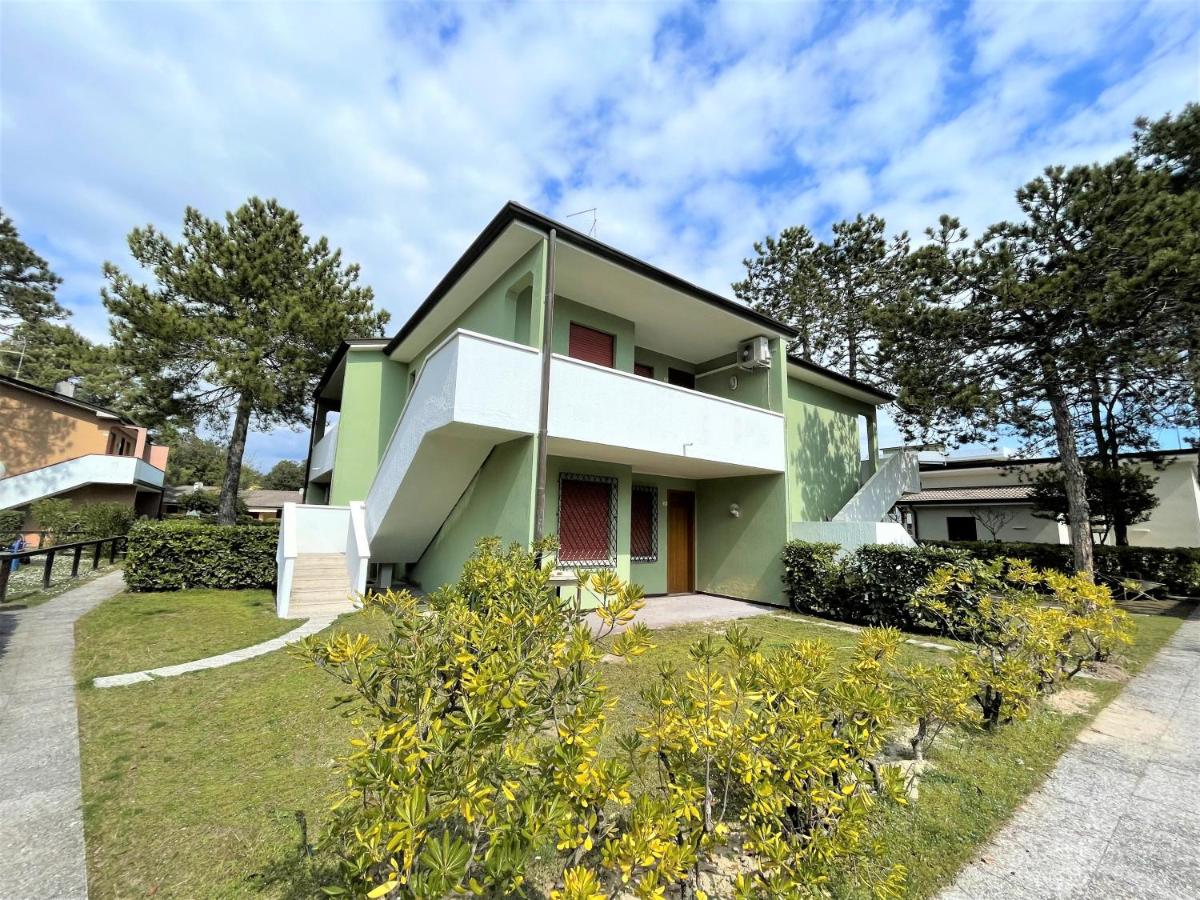 Apartment mit Balkon
