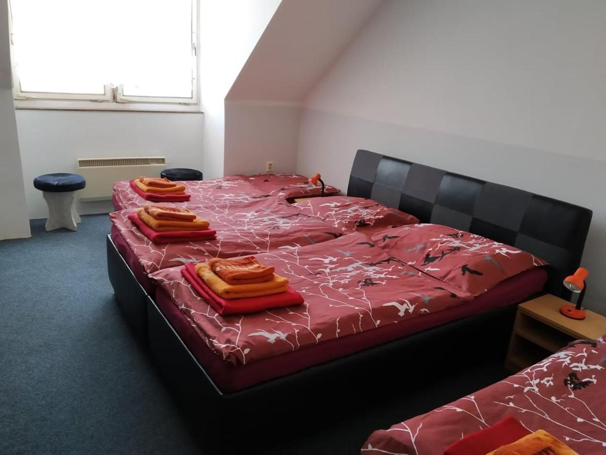 Chambre Quadruple avec Salle de Bains Commune