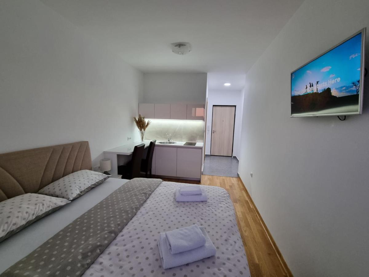 B&B Trebinje - Apartment Holiday - Bed and Breakfast Trebinje