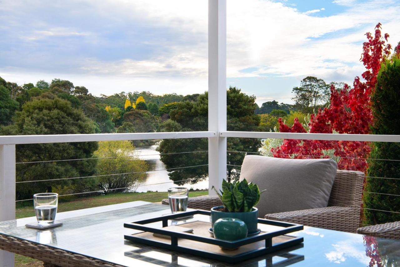 Vue Lake Daylesford Villa- lakeside luxury - B&B Daylesford