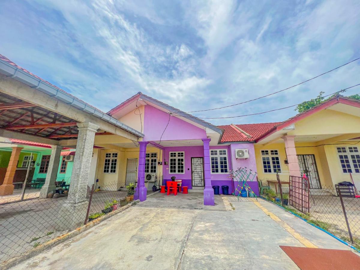 Nail Homestay Kuala Besut - B&B Kuala Besut