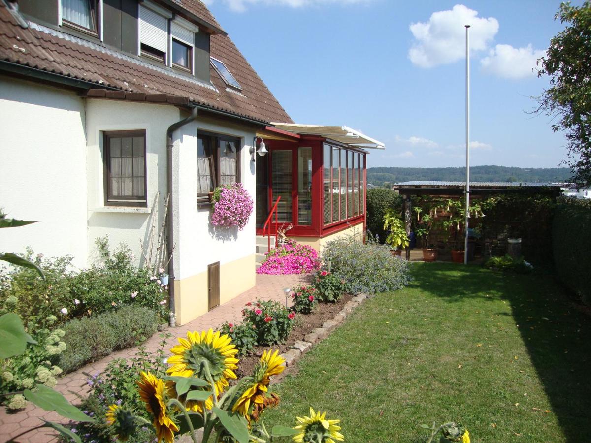 B&B Dombühl - Haus Reif - Bed and Breakfast Dombühl