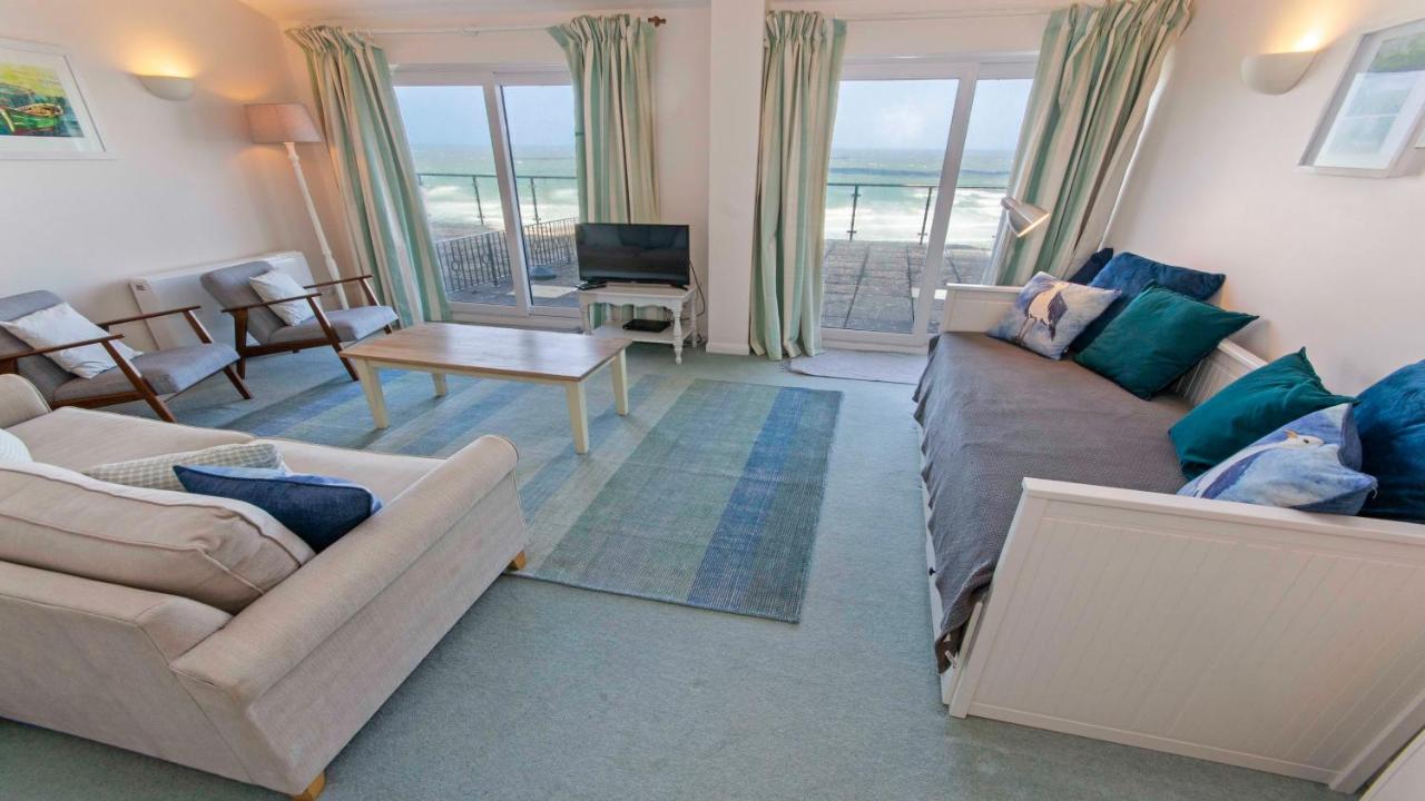 B&B Croyde - Clifton Court Apt 16 with Indoor Heated Pool & Sea Views - Bed and Breakfast Croyde