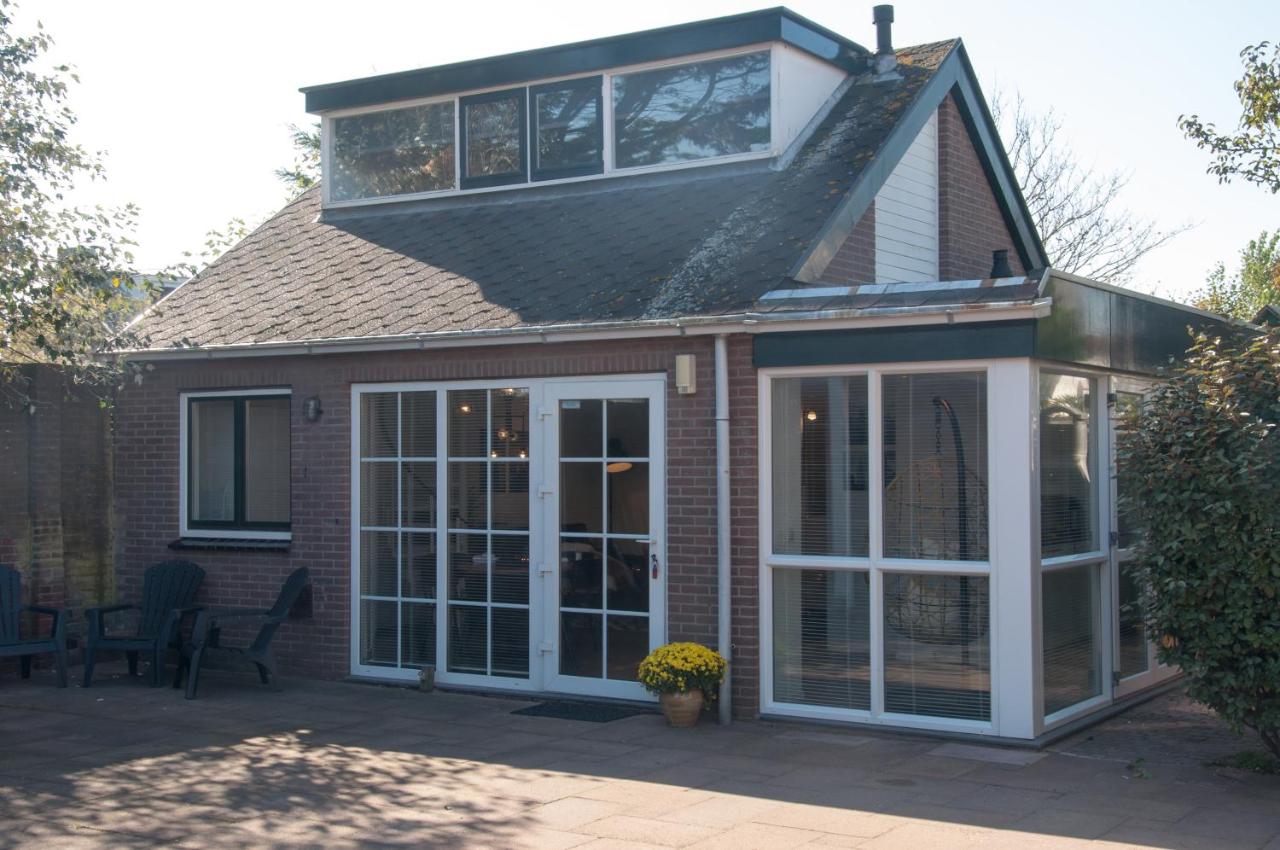 Deluxe Bungalow mit Gartenblick