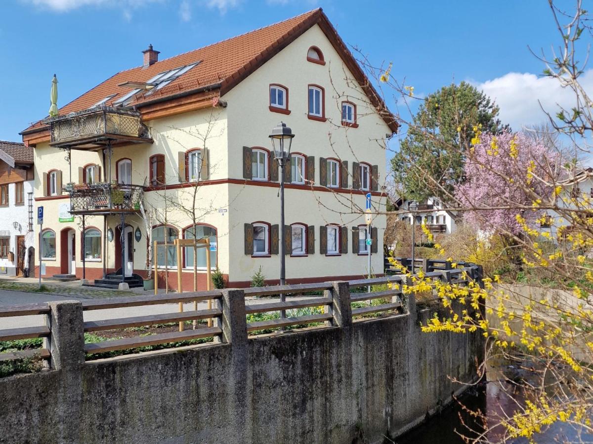 B&B Bad Aibling - Ferienwohnungen Heinrichsberger - Bed and Breakfast Bad Aibling