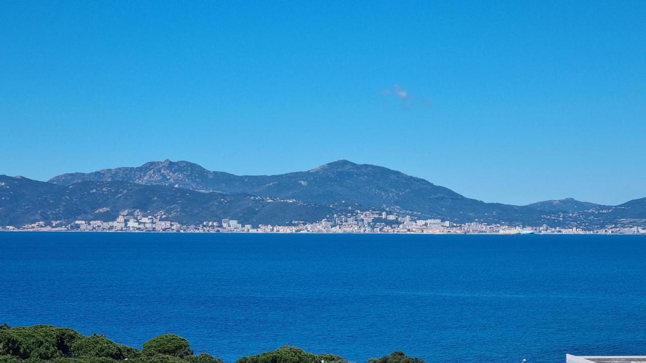 Superbe appartement T3 face mer baie Ajaccio - B&B Pietrosella