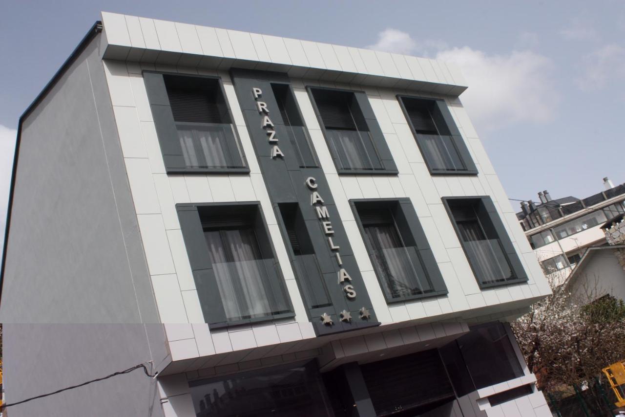 Praza Camelias - B&B Sarria