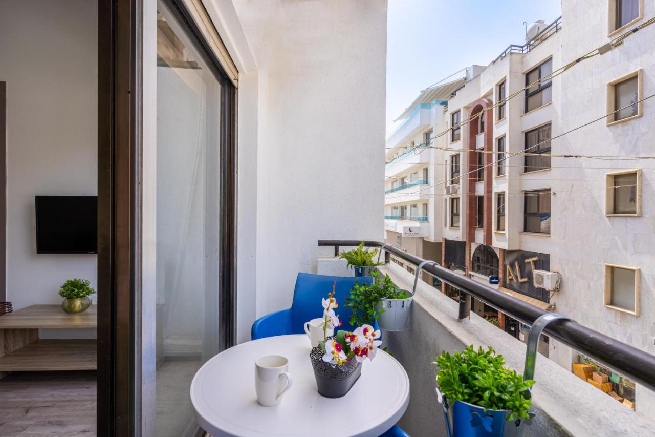Eleni’s 1-BR Apt in Larnaca Center - B&B