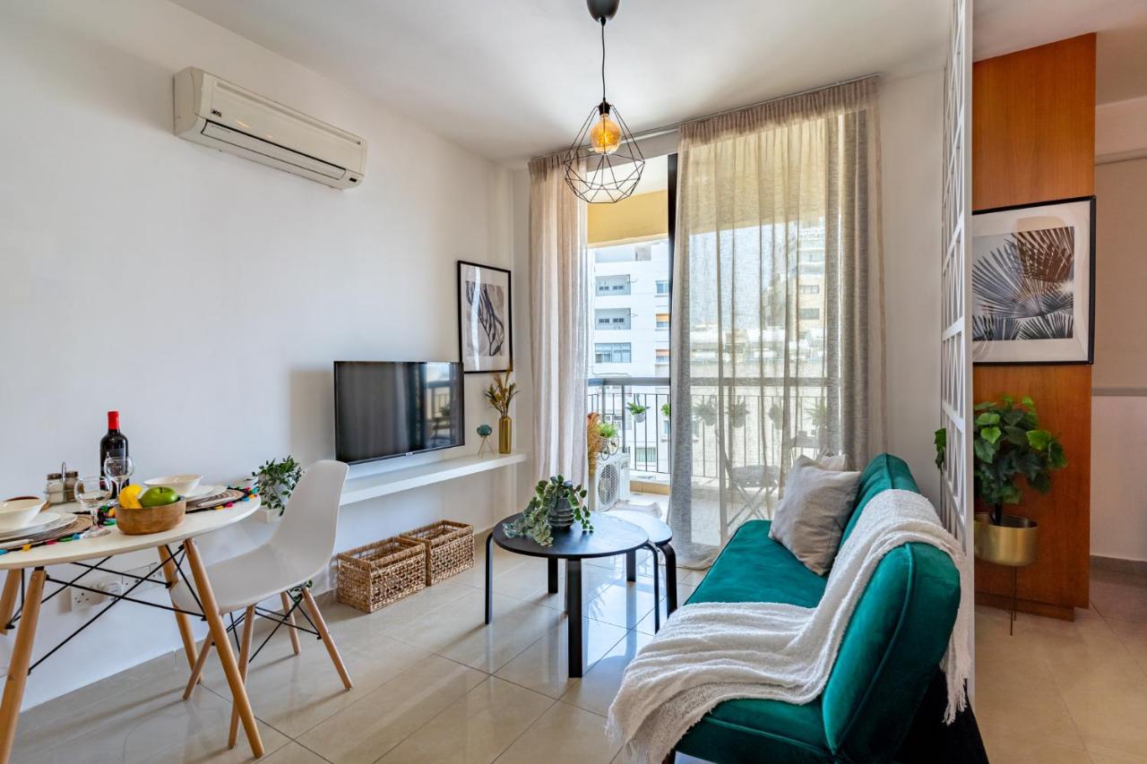 Johny's Spot in Larnaca - B&B Larnaka