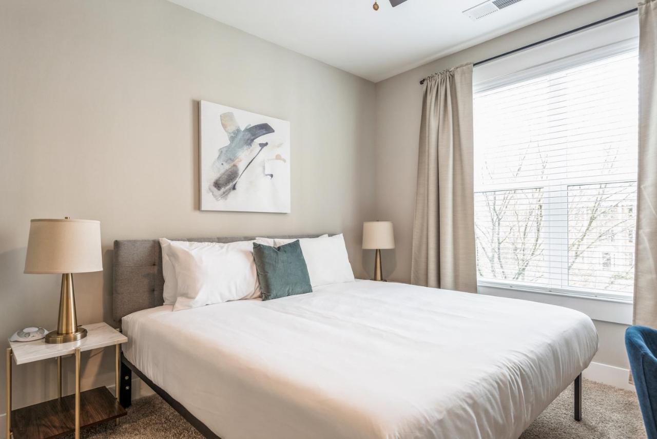 One-Bedroom Apartment (Self Check-in with Virtual Front Desk)