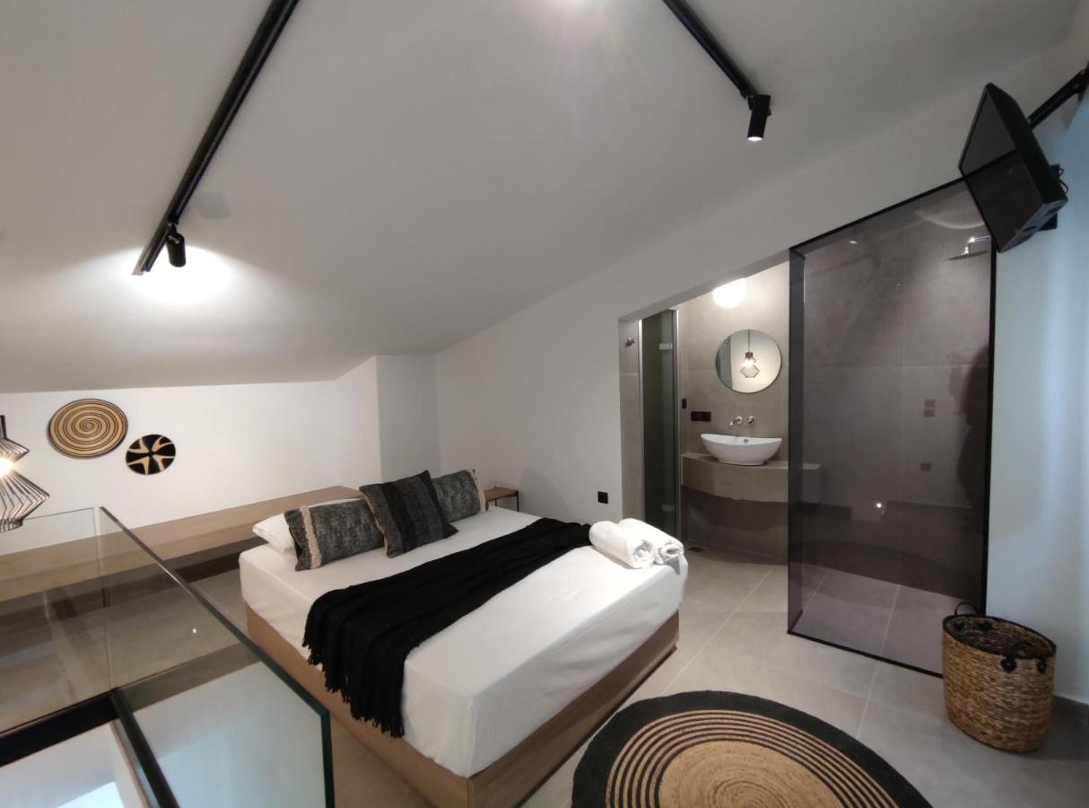 Studio Apartment with Sea View