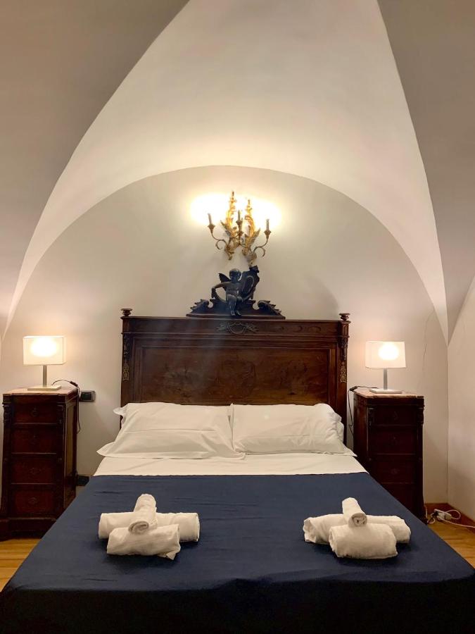 Residenza Tritone Luxury Apartment Trevi Fountain - Bed and Breakfast Rome