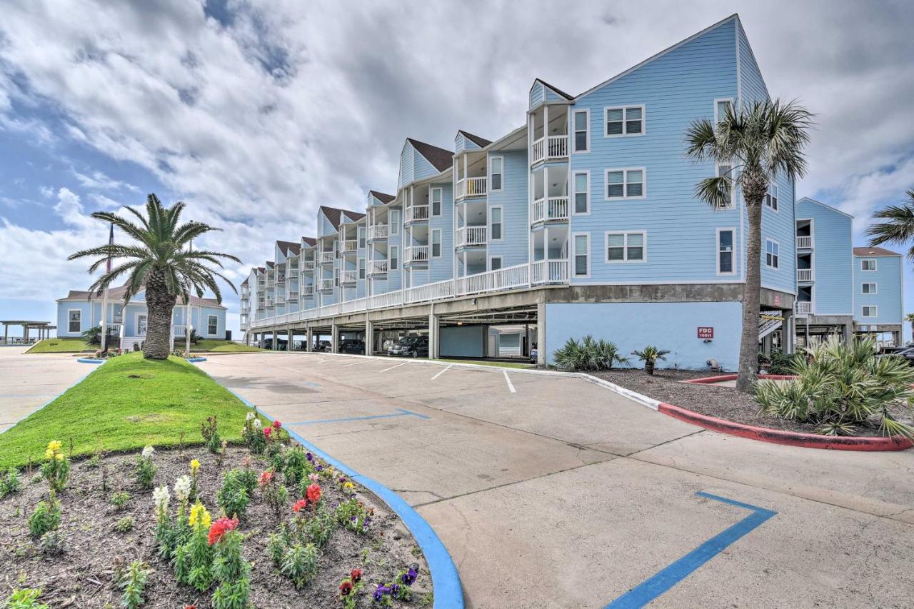Beachside Condo with Pool and Hot Tub in Galveston! - B&B