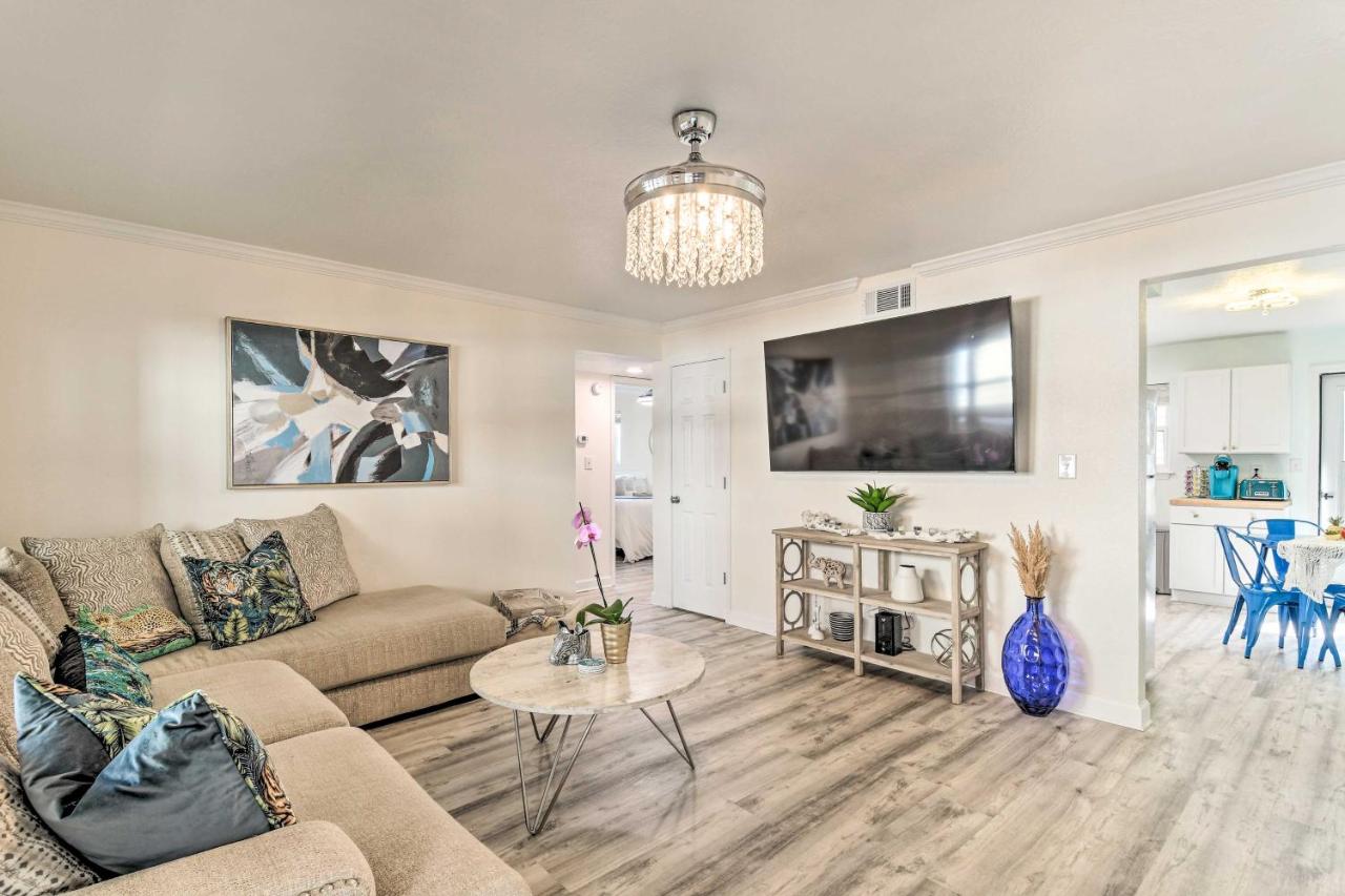 Chic Gulf Shores Condo with Pool and Beach Access - Chambres d’hôtes Gulf Shores