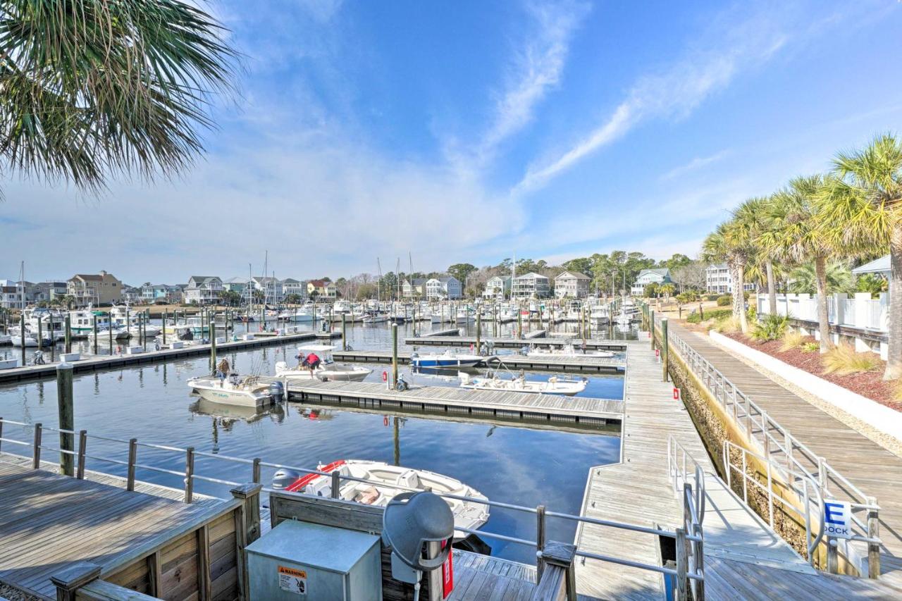 Marina & Beach Club Access: Condo in Southport - Chambres d'hôtes Saint James