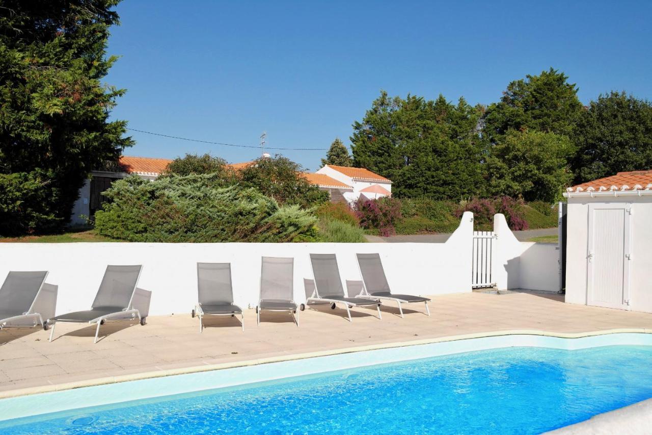 Maison pour 4 à la campagne avec piscine - Ferienwohnung
